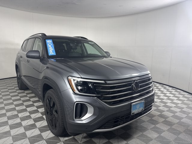 2024 Volkswagen Atlas — rear three-quarter view