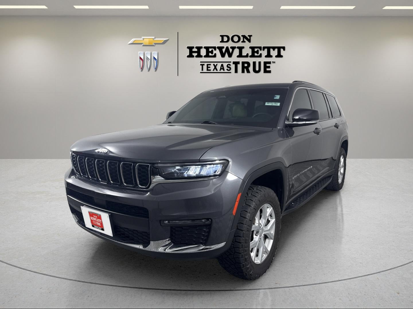 2023 Jeep Grand Cherokee L Limited in Gray — front three-quarter view