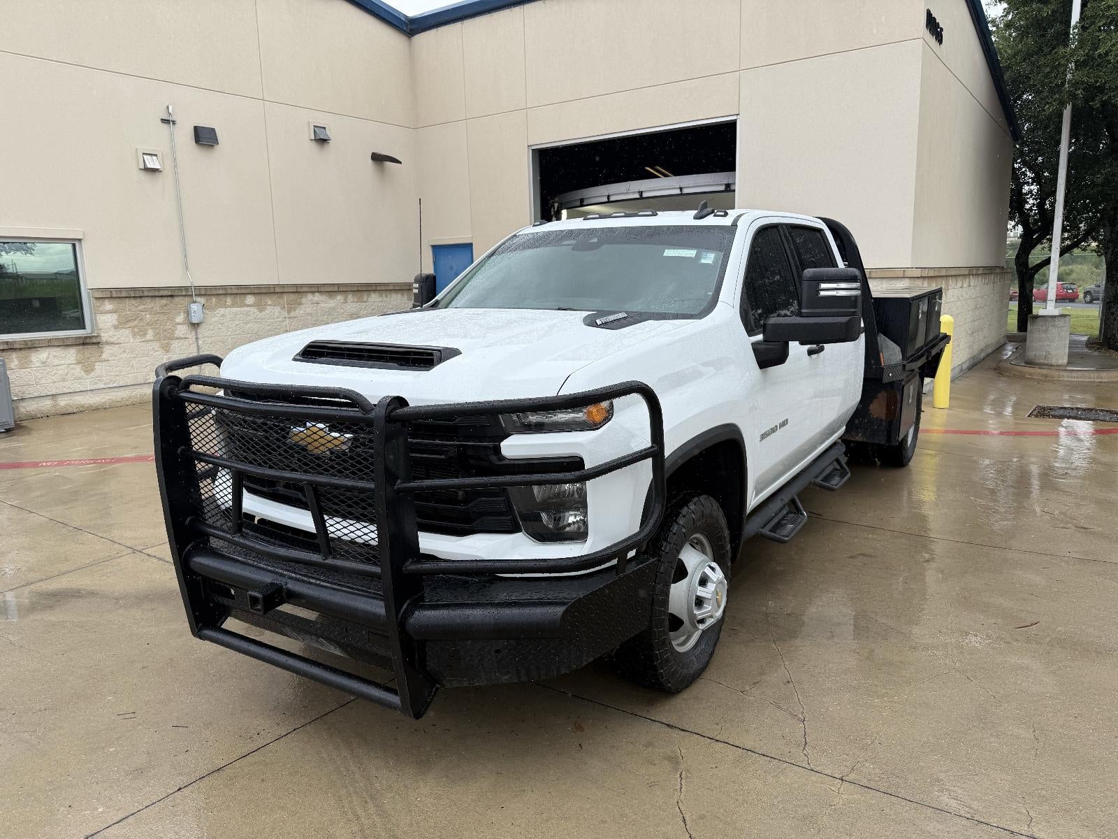 2024 Chevrolet Silverado 3500 HD Chassis Cab Work Truck in Summit White — front three-quarter view
