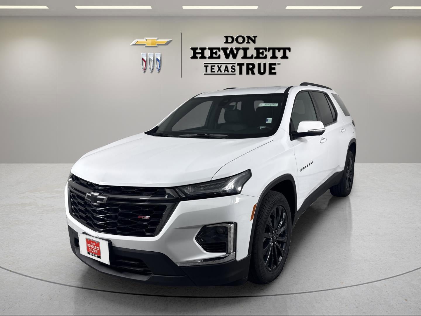 2023 Chevrolet Traverse RS in Summit White — front three-quarter view